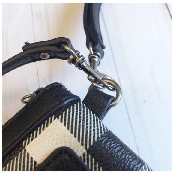 CHAPS Black & Cream Buffalo Plaid Convertible Clutch Shoulder Handbag Crossbody - Picture 4 of 8